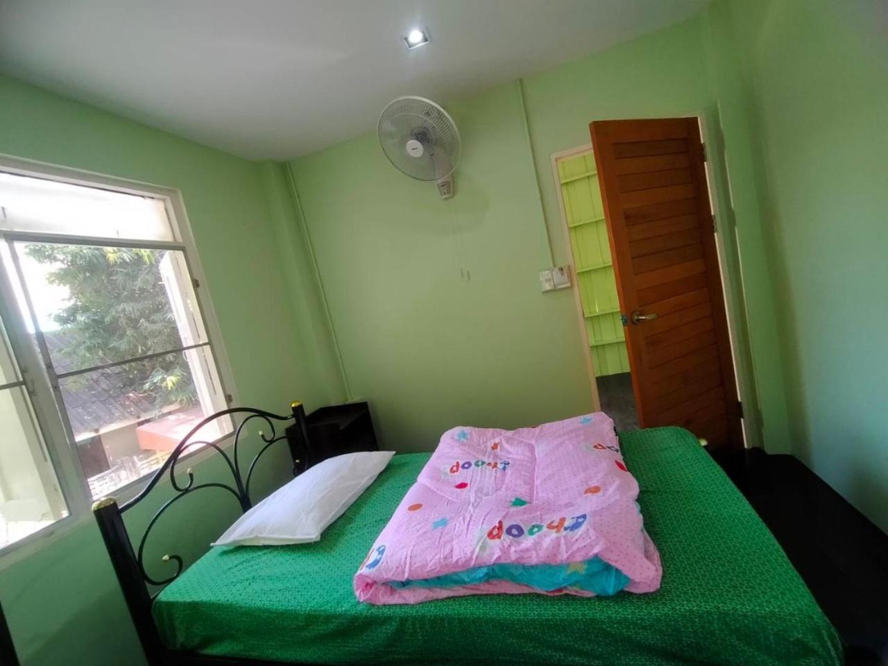 Home Stay At Tapae شيانغ ماي المظهر الخارجي الصورة